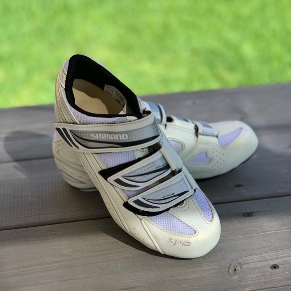 shimano cycling shoes with cleats